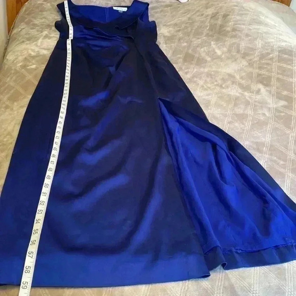 Tahari Blue Formal Prom Party Gown Dress in Size 12. - Picture 15 of 16